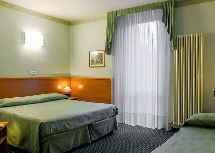 Don Abbondio Hotel 3*