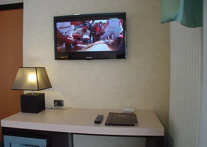 Don Abbondio Hotel