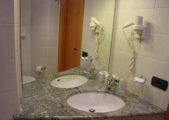 Don Abbondio Hotel 3*
